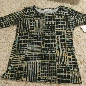 A Lularoe Large Geometric Gigi New with Tags